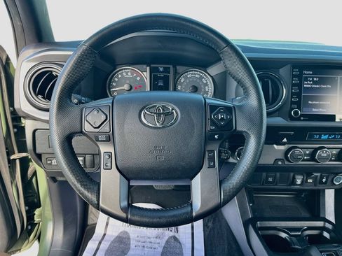 Used 2021 Toyota Tacoma TRD Sport RWD image 11