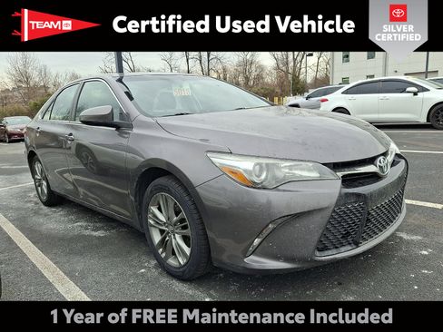Certified 2017 Toyota Camry SE w/ Moonroof Package image 1