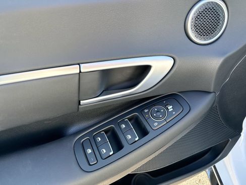 Used 2026 Hyundai Sonata SEL FWD image 13
