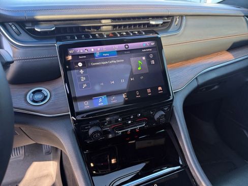 Used 2021 Jeep Grand Cherokee L Summit w/ Advanced Protech Group IV image 18