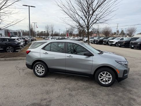 Used 2024 Chevrolet Equinox LS w/ LPO, Floor Liner Package image 4