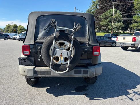 Used 2011 Jeep Wrangler Unlimited Sport AWD/4WD image 8