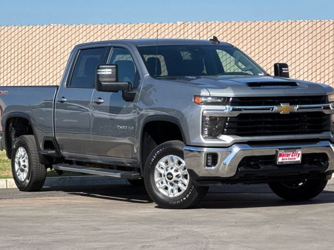 Certified 2025 Chevrolet Silverado 2500 LT w/ Convenience Package AWD/4WD image 2