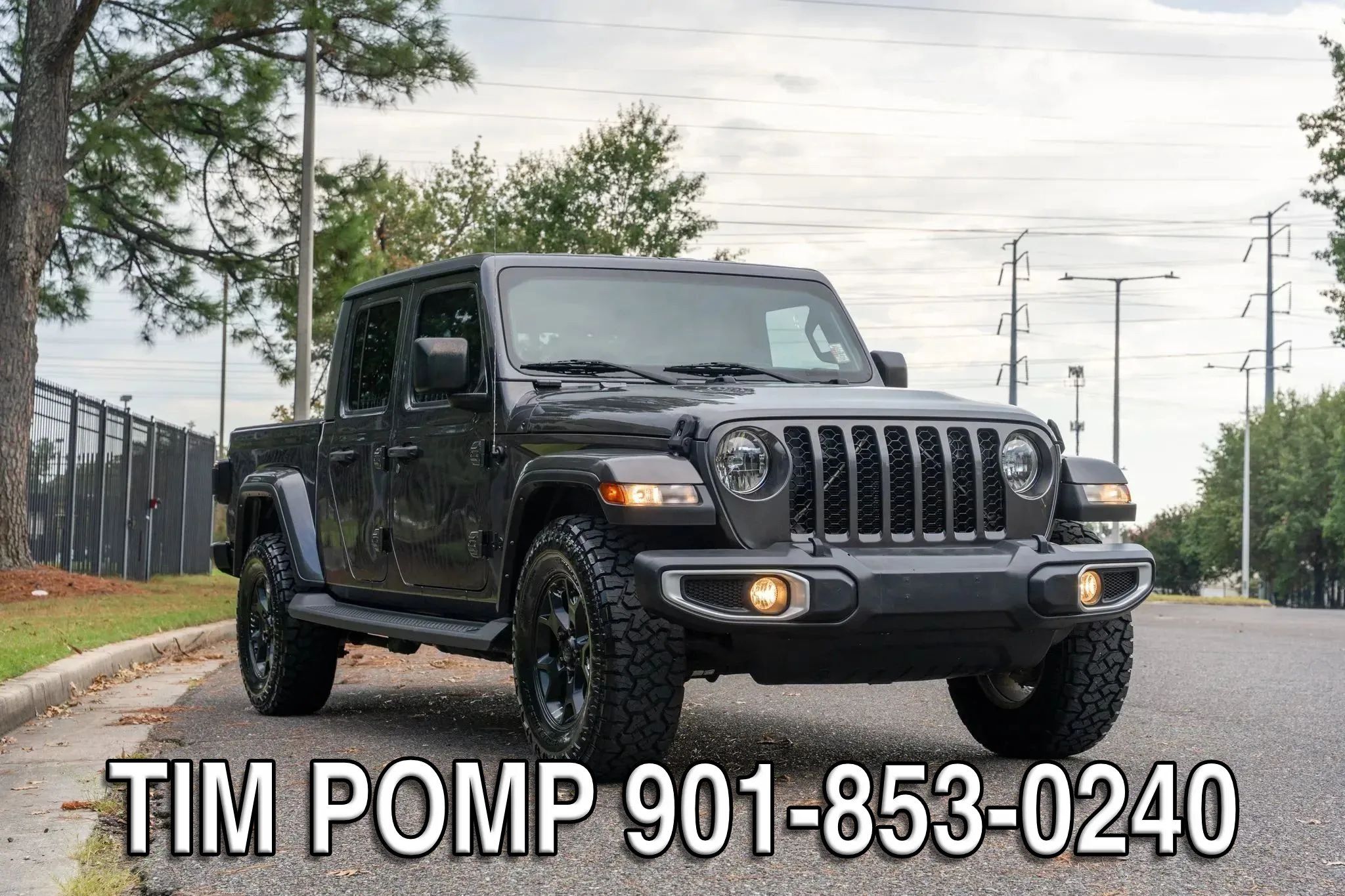 Used 2021 Jeep Gladiator Sport AWD/4WD image 3