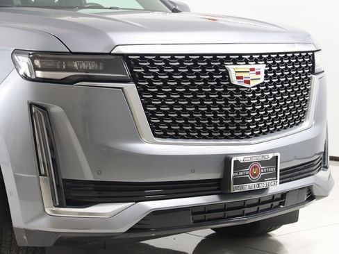 Used 2022 Cadillac Escalade ESV Premium Luxury image 48
