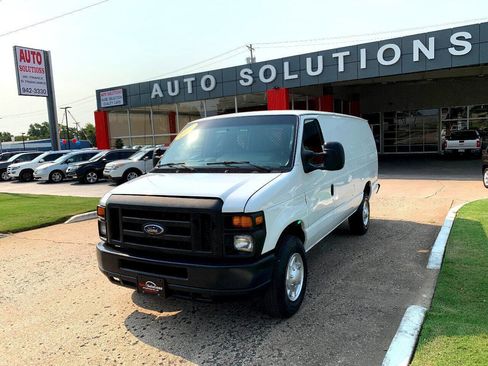 Used 2011 Ford E-350 and Econoline 350 Extended Super Duty image 3