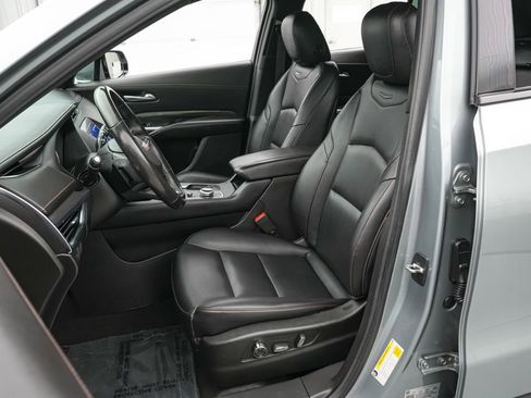 Used 2023 Cadillac XT4 Sport image 11