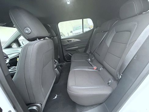 New 2026 Chevrolet Equinox EV LT image 20