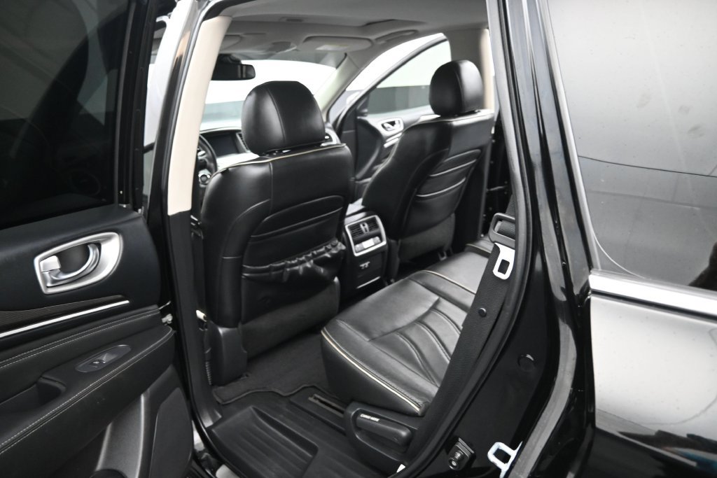 Used 2020 INFINITI QX60 Luxe w/ Essential Package FWD image 19