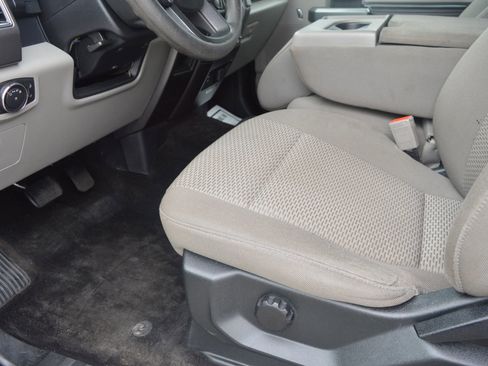 Used 2018 Ford F150 XLT image 11