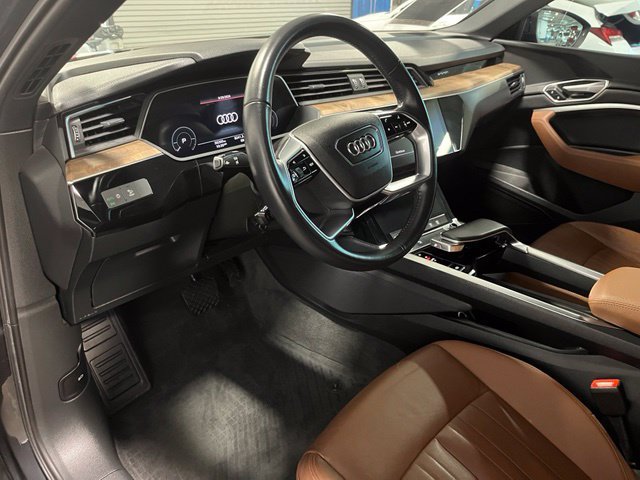Used 2021 Audi e-tron Premium w/ Convenience Plus Package AWD/4WD image 19
