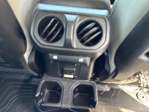 Used 2021 Jeep Gladiator Mojave AWD/4WD image 31