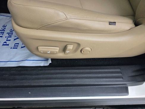 Used 2017 Toyota 4Runner SR5 RWD image 22