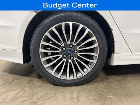 Used 2017 Ford Fusion Titanium FWD image 9