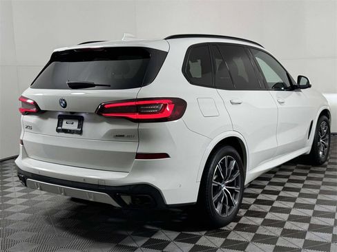 Used 2023 BMW X5 xDrive40i w/ M Sport Package image 10
