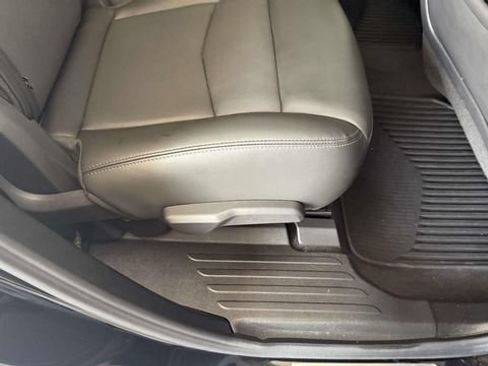 Certified 2024 Cadillac XT6 Premium Luxury AWD/4WD image 24