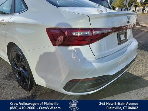 New 2026 Volkswagen Jetta SE image 23