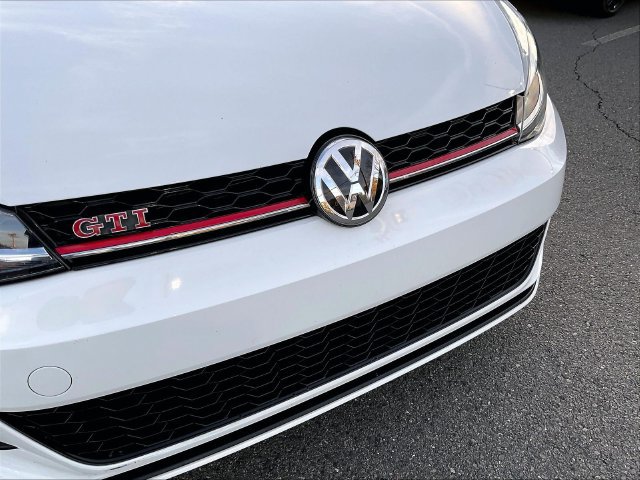 Used 2021 Volkswagen Golf 4-Door FWD image 29