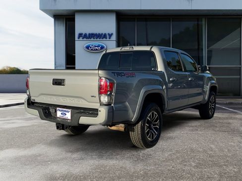 Used 2021 Toyota Tacoma TRD Sport image 6