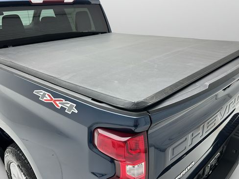Used 2021 Chevrolet Silverado 1500 Custom AWD/4WD image 9