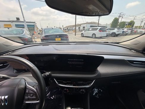 Used 2025 Buick Encore GX Preferred FWD image 38