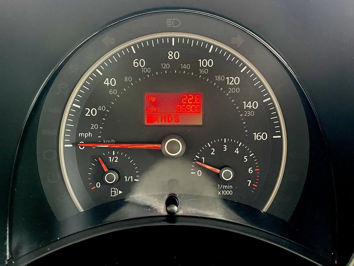 Used 2008 Volkswagen Beetle SE FWD image 14