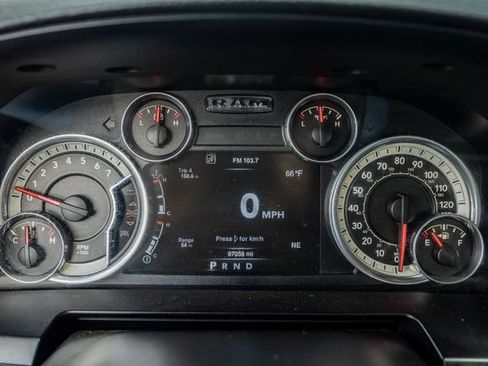 Used 2016 RAM 1500 Laramie w/ Convenience Group image 25