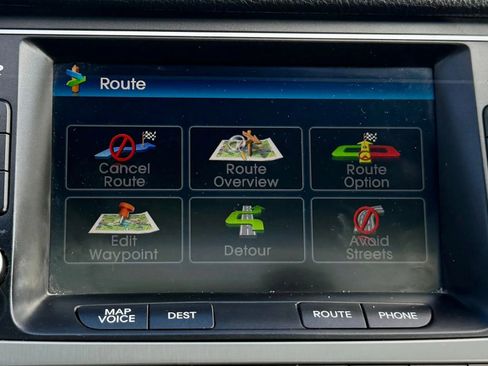 Used 2012 Hyundai Genesis 3.8 w/ Premium Pkg image 22