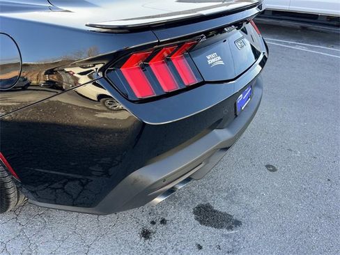 Used 2024 Ford Mustang GT Premium image 10