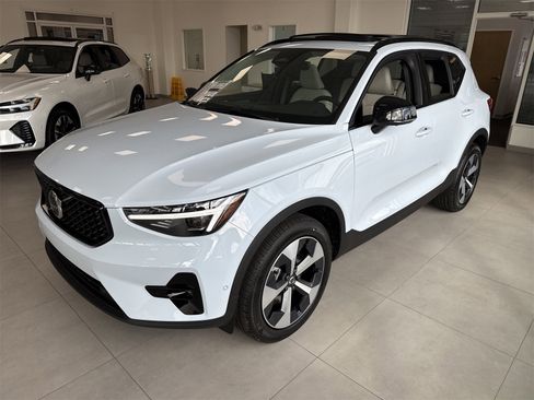 New 2026 Volvo XC40 B5 Plus w/ Protection Package Premier image 1