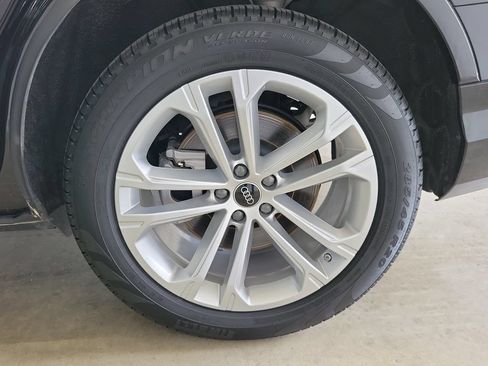 Used 2025 Audi Q7 3.0T Premium Plus AWD/4WD image 12