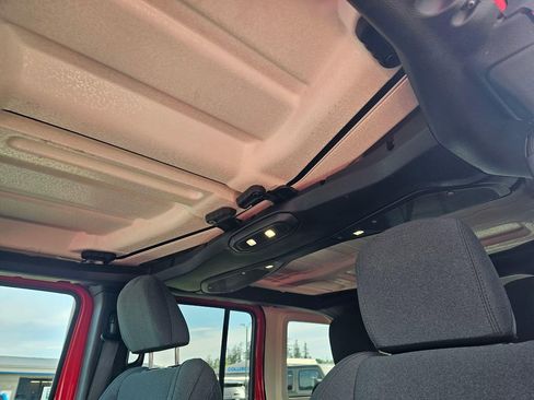 Used 2025 Jeep Wrangler Unlimited Sport AWD/4WD image 23
