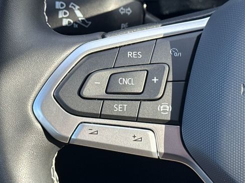 Certified 2023 Volkswagen Taos S image 31