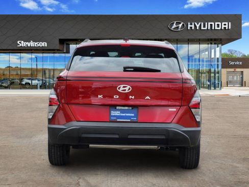 Certified 2025 Hyundai Kona SEL image 3