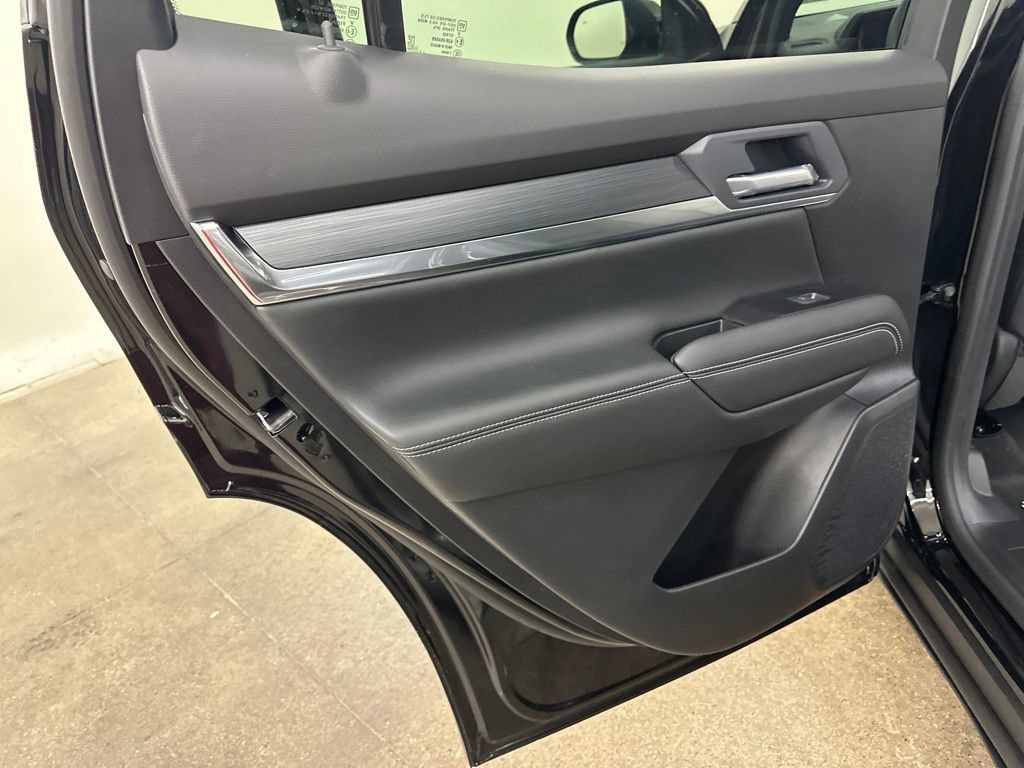 New 2027 GMC Terrain Elevation w/ Elevation Premium Package AWD/4WD image 32