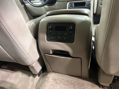 Used 2004 Chevrolet Suburban Z71 w/ Preferred Equipment Group AWD/4WD image 30