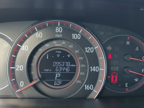 Used 2017 Honda Accord Sport image 11