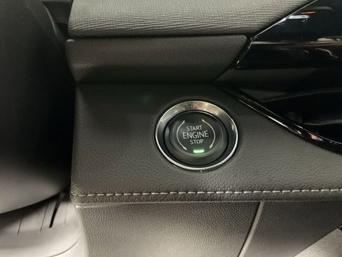 Used 2025 Buick Enclave Preferred image 16