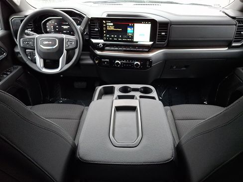 Certified 2026 GMC Sierra 1500 Elevation image 15