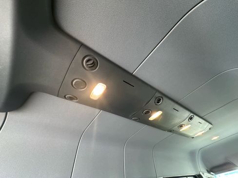 Used 2021 Mercedes-Benz Sprinter 2500 image 14