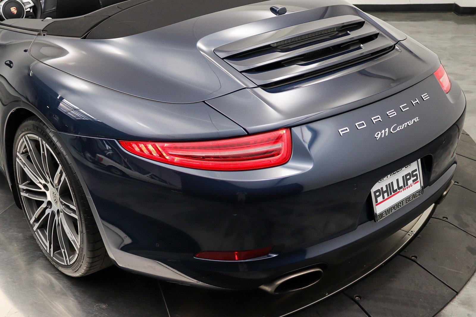 Used 2015 Porsche 911 Carrera image 32