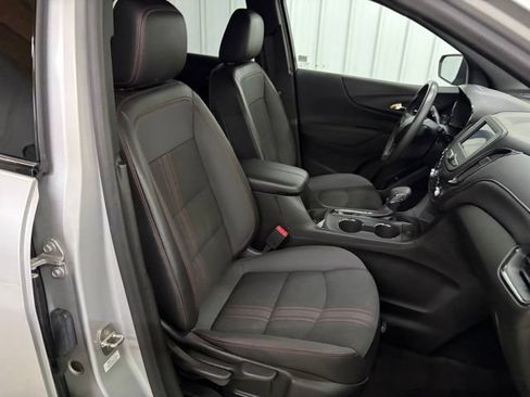 Used 2022 Chevrolet Equinox RS FWD image 29