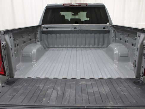 Used 2024 Chevrolet Silverado 1500 RST w/ Z71 Off-Road Package image 21