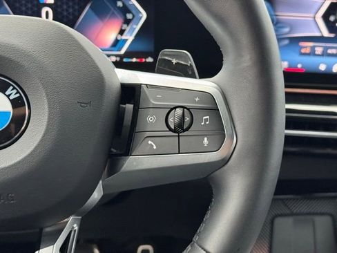 Used 2025 BMW X2 xDrive28i w/ Technology Package image 23