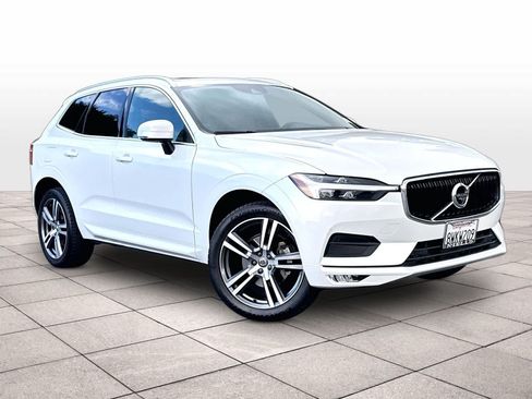 Used 2021 Volvo XC60 T5 Momentum w/ Advanced Package AWD/4WD image 2