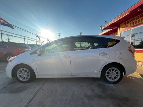Used 2012 Toyota Prius V Three image 8
