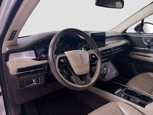 Used 2022 Lincoln Corsair FWD w/ Premium Package image 9