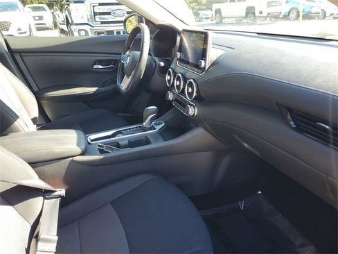 Used 2022 Nissan Sentra SV w/ Trunk Package image 31