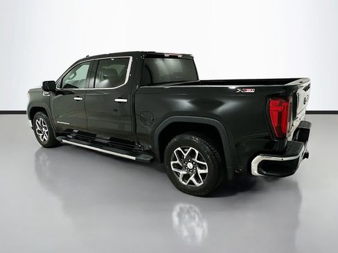 Used 2024 GMC Sierra 1500 SLT w/ X31 Off-Road Package AWD/4WD image 5