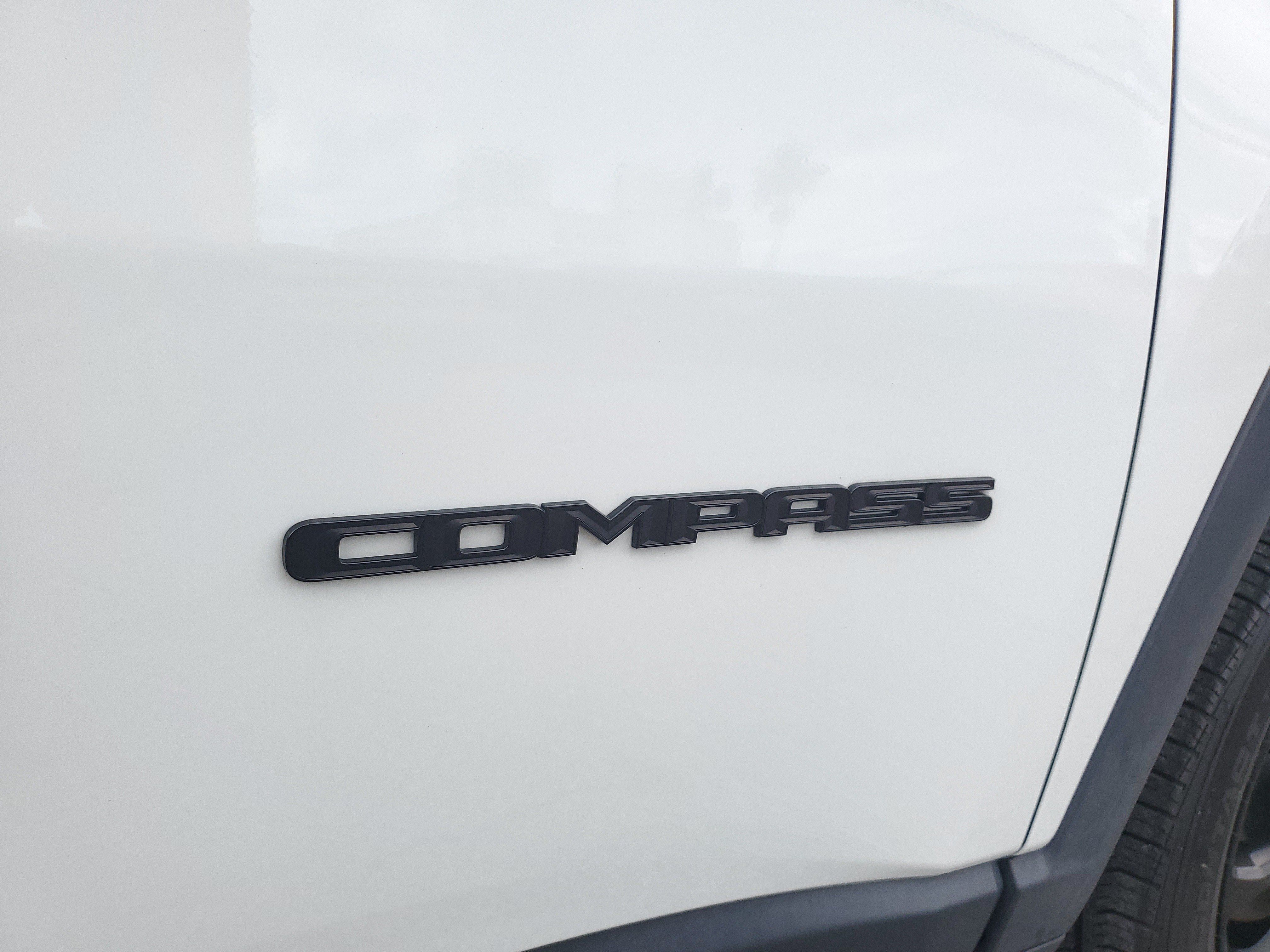 Used 2023 Jeep Compass Latitude AWD/4WD image 6